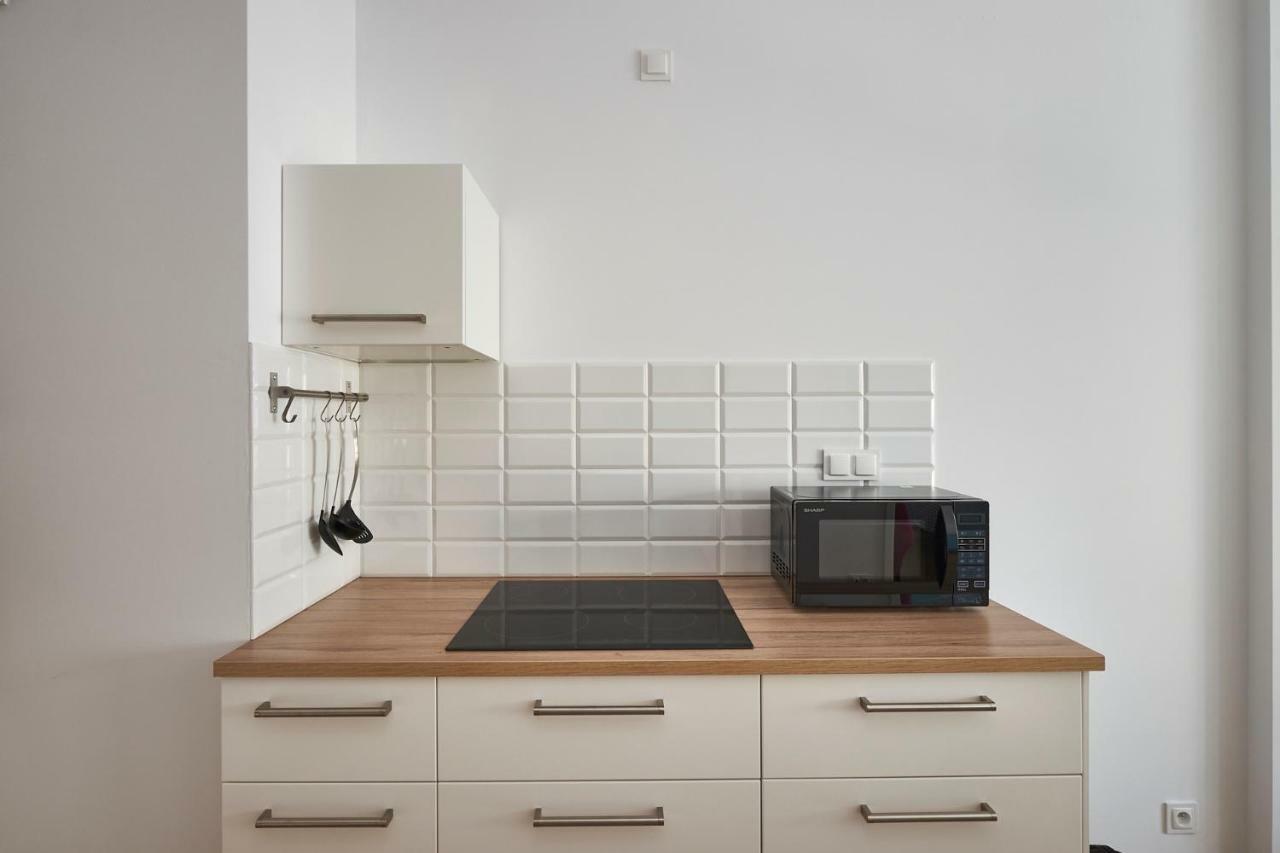Modern Apartment In Варшава Екстериор снимка