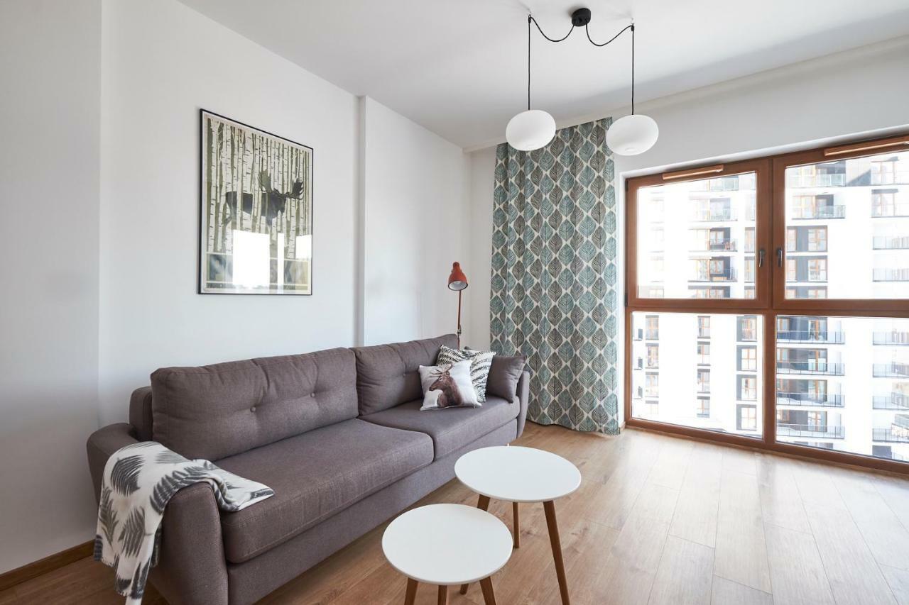Modern Apartment In Варшава Екстериор снимка