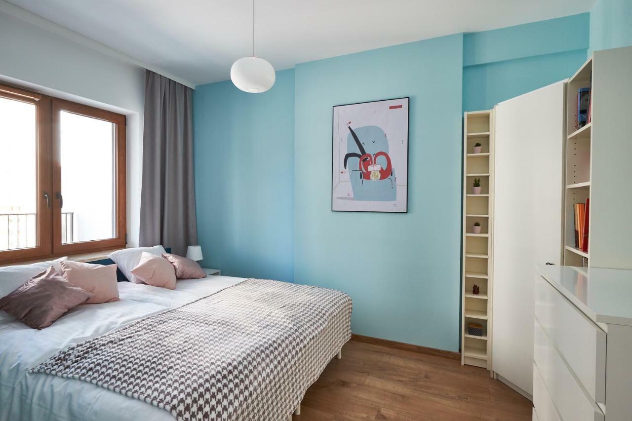 Modern Apartment In Варшава Екстериор снимка