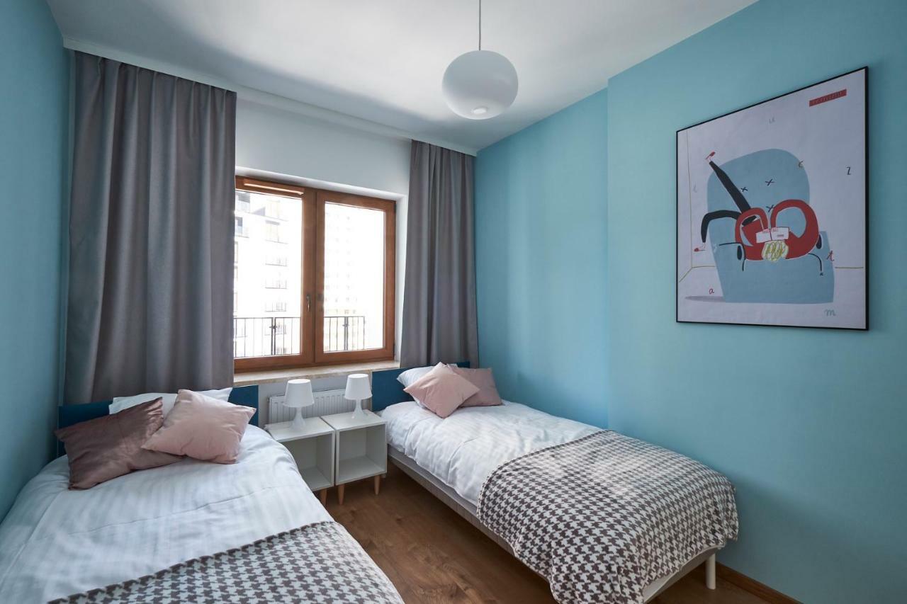 Modern Apartment In Варшава Екстериор снимка